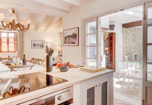 Terraced House in Pollensa / Pollença - Lleo Eleven Terraced House in Pollensa / Pollença - Lleo Eleven